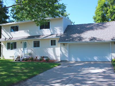 7348 Sunset Dr, Lansing, MI, 48917
