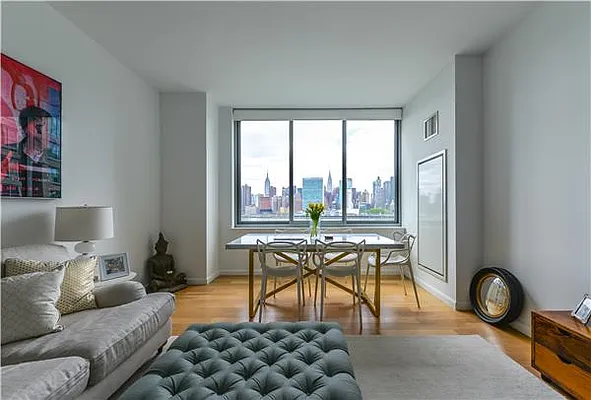 Rented by 212 Consulting Corp | media 14