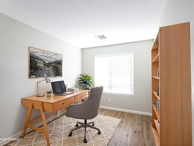 7427 W Tina Ln — Photo 15