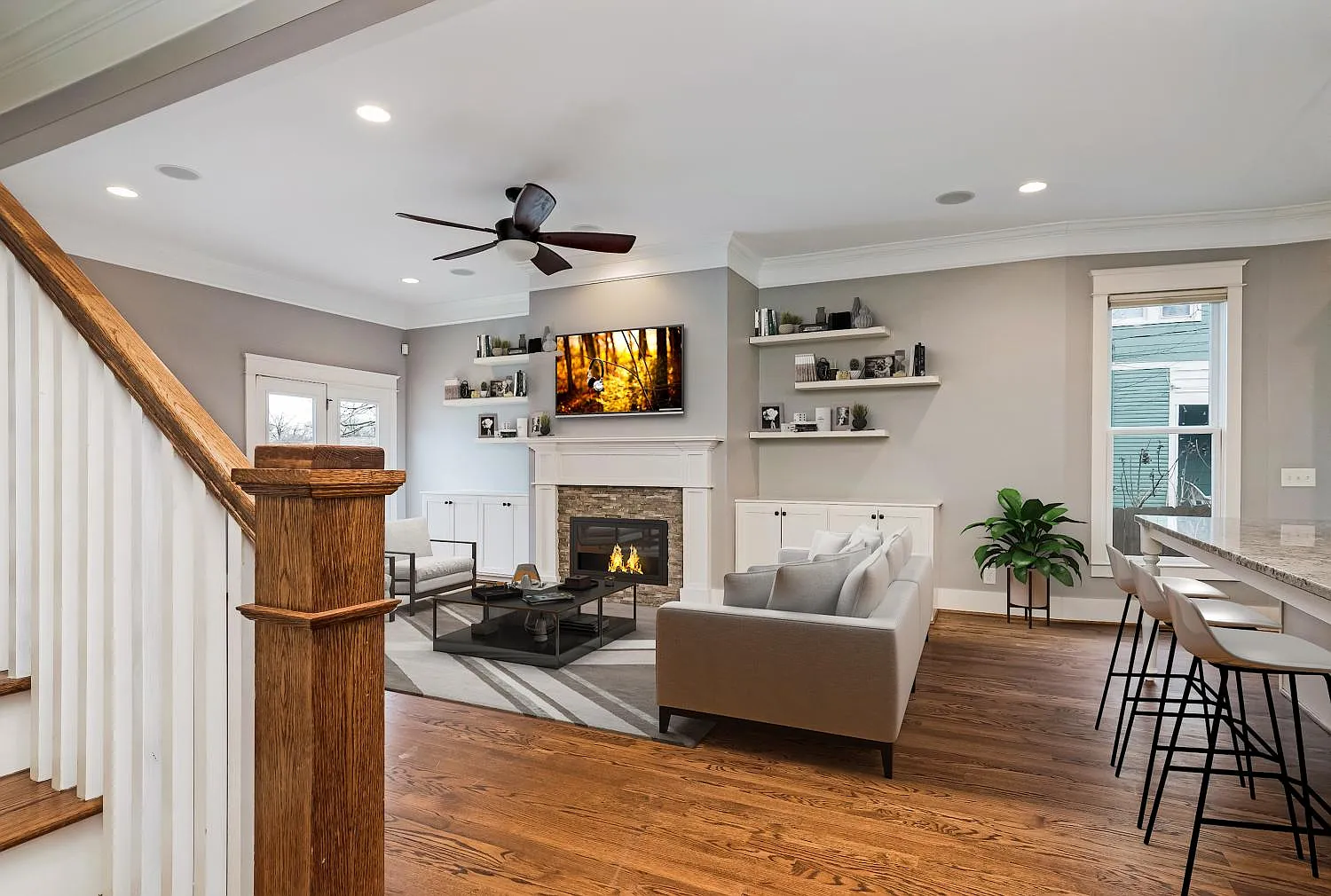 4 bed, 2.5 bath, 3733 sqft, $6,500 — Photo 3