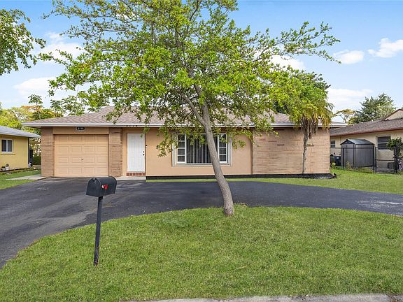 2nd image of 8114 NW 91st Avenue