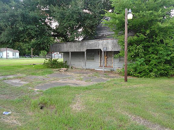 2nd image of 1409 Avenue C