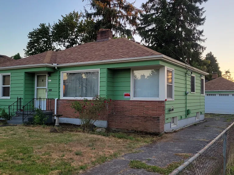 NE 79th Ave — Photo 2