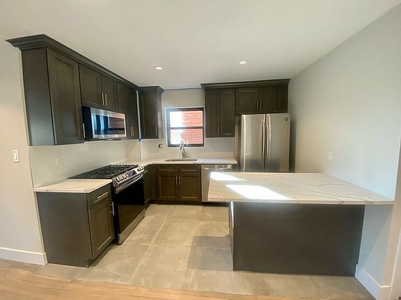 4th image of 1149 E 80th St Floor 1