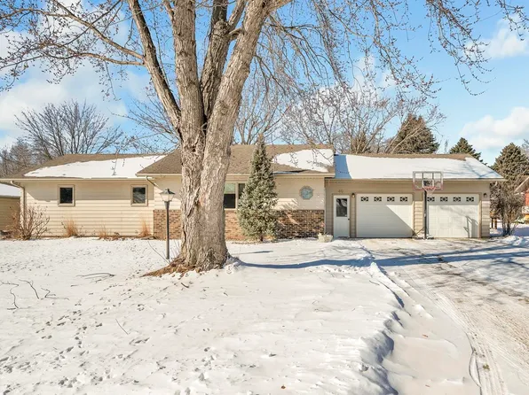 409 12th Ave NE, Sibley, IA 51249