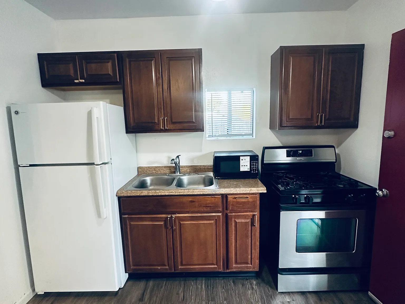 2 bed, 575 sqft, $1,700 — Photo 1