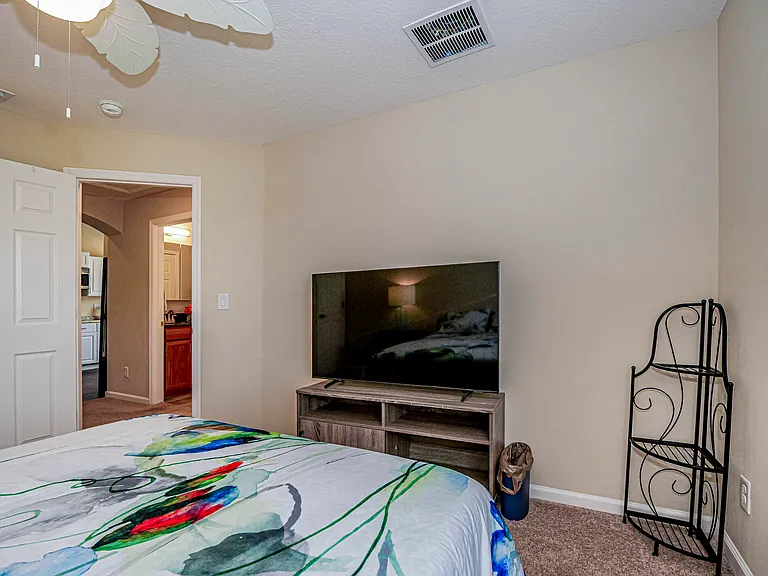 1750 Berkshire Cir SW — Photo 31