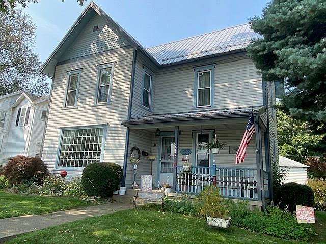 1st image of 212 Broad St