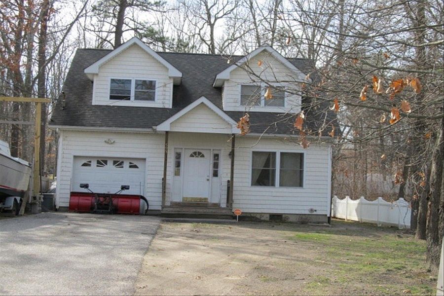 1st image of 595 Birch Hollow Dr