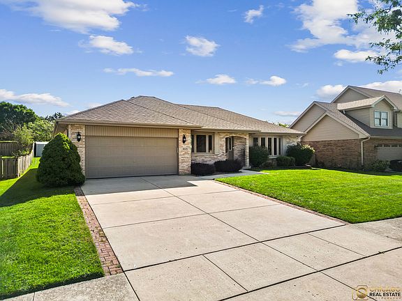 2nd image of 8025 Chesterton Dr