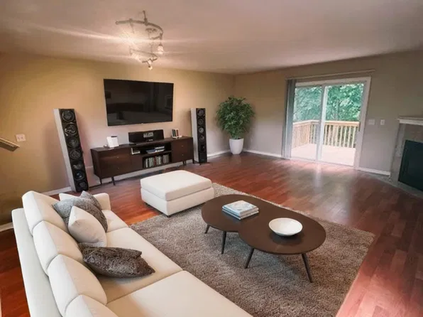 1784 Park Trl NE #Na, Grand Rapids, MI 49525