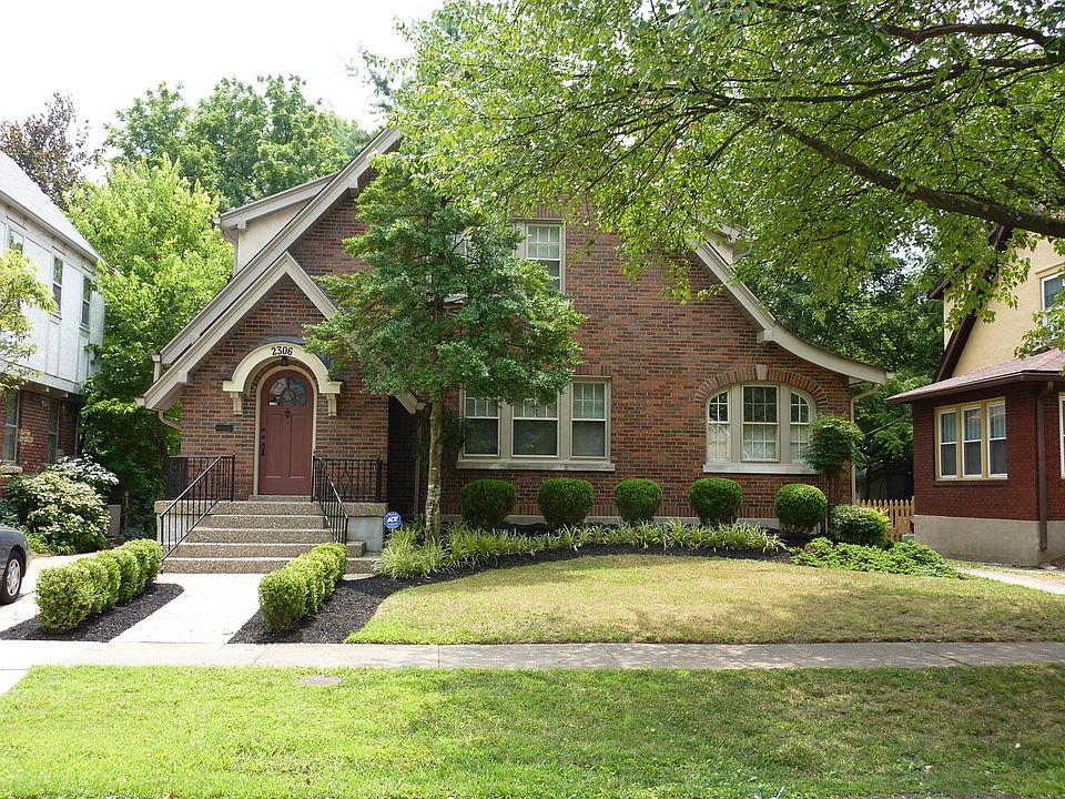 Beautiful setting with lucious landscaping throughout. Raised garden beds are in the back yard.