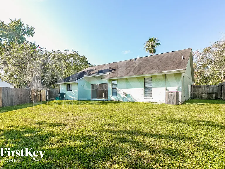 1003 Faircloth Ct — Photo 14