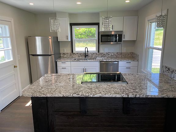 2nd image of 100 Lucas Dr