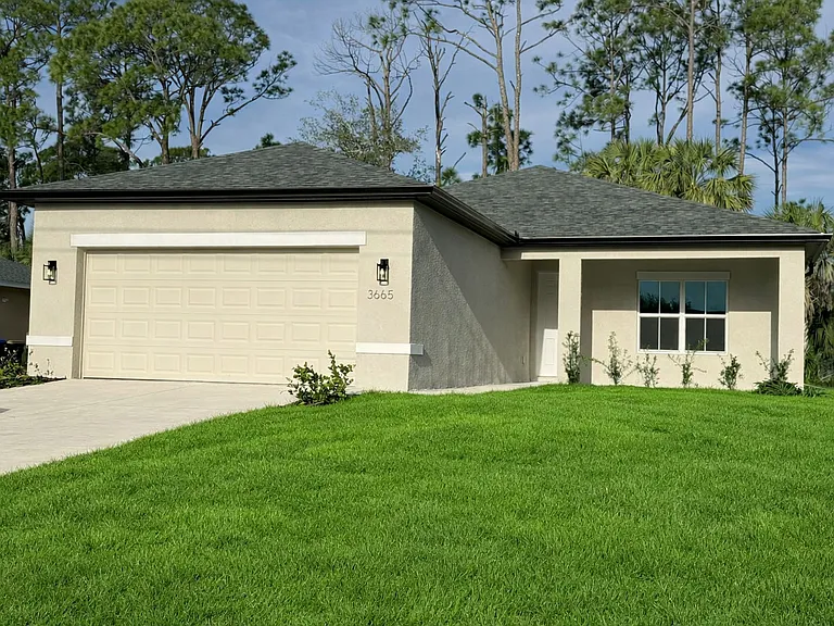 3665 N Cranberry Blvd — Photo 2
