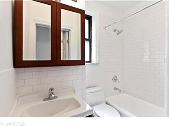 4th image of 115 W 73rd St APT 6A