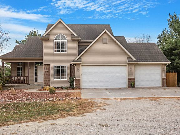 4th image of 1419 Willow Ct