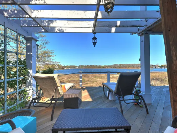 183 Hillspoint Rd, Westport, CT 06880