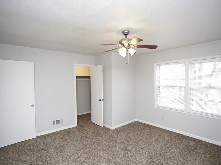 Edgemoor Townhomes — Photo 53
