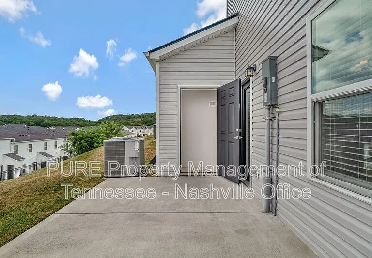 4519 Skywood Ln — Photo 34