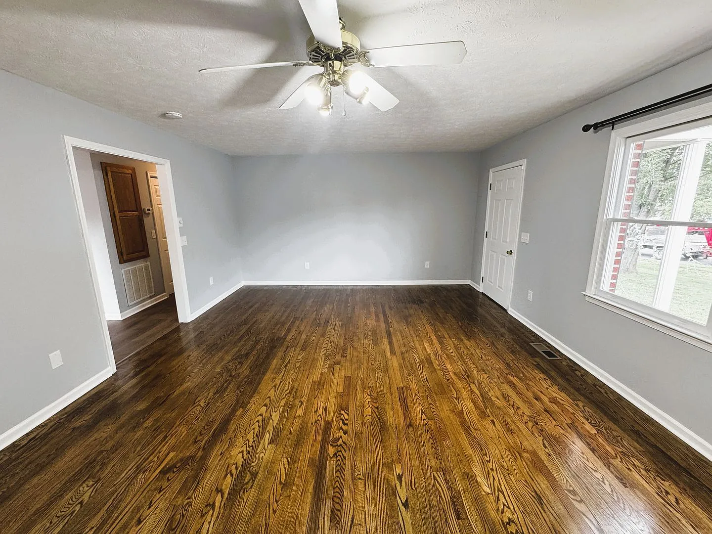 Detached ranch style home in Broadway, VA — Photo 4