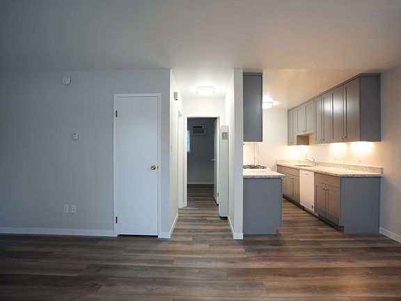 5th image of 449-479 Seminary St #467
