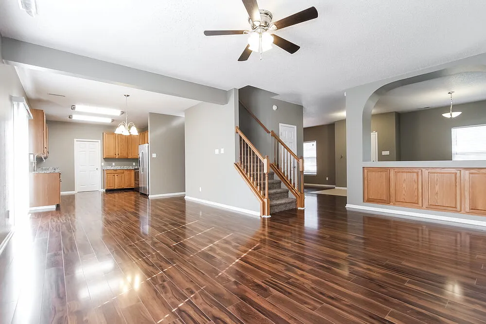 4 bed, 2.5 bath, 2724 sqft, $3,490 — Photo 2
