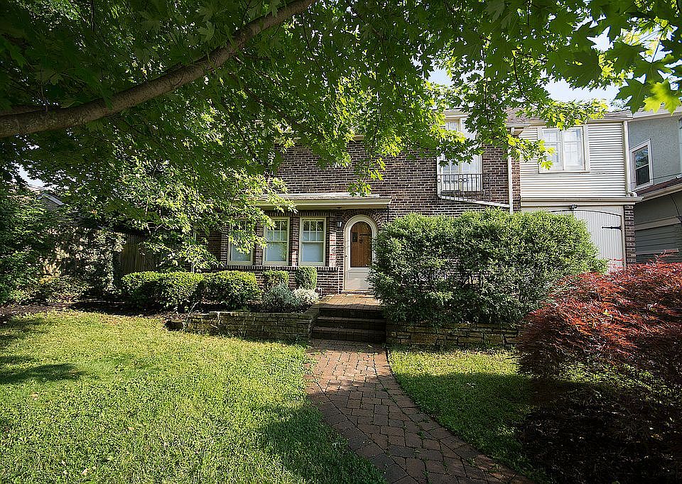 2nd image of 3055 Springer Ave