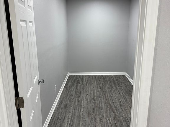 4th image of 2202 Magnolia Ave