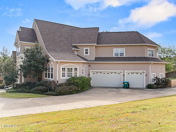 3rd image of 911 45th St