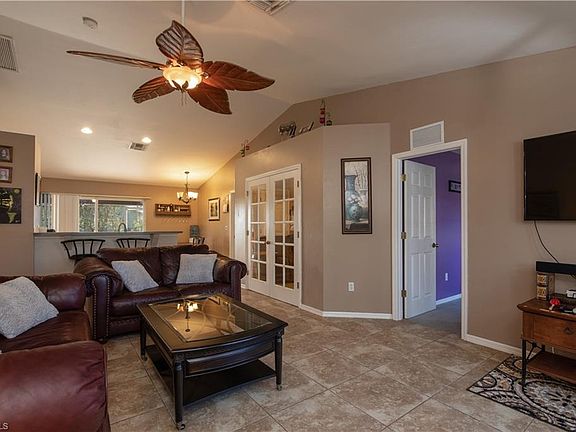 4th image of 3819 SW 11th Pl
