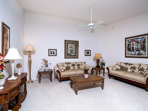 5th image of 10481 SW Stratton Dr