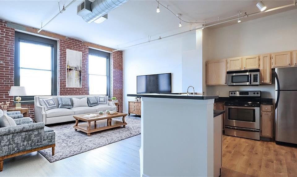 1st image of 200 Main St APT 310