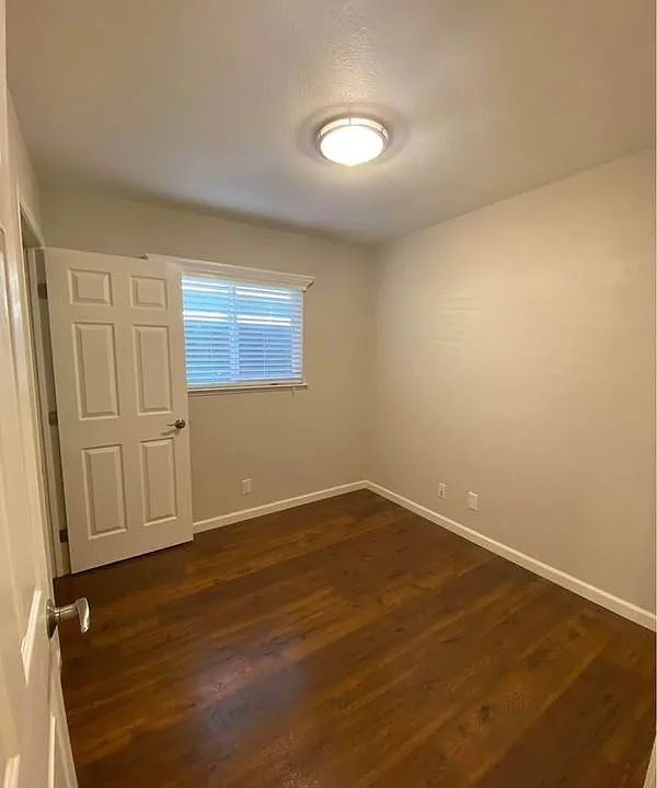 4628 Tango Way