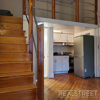 4th image of 109 Joralemon St APT 3