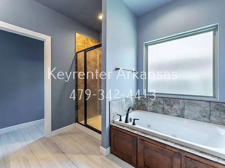 2400 Worthington Ave — Photo 16