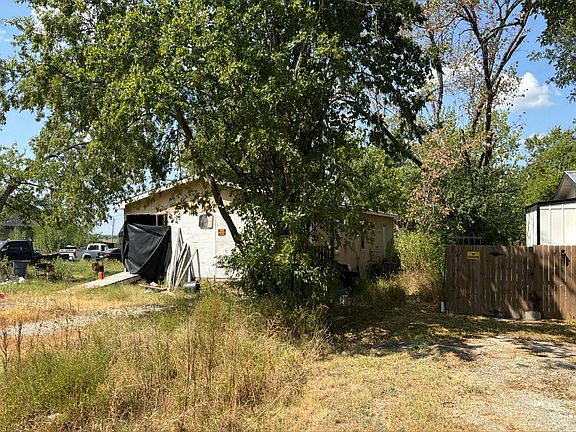 2nd image of 204 S 4th St