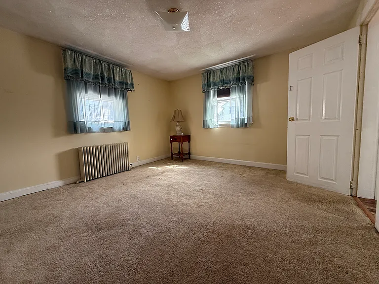 52 Crest Ave — Photo 13