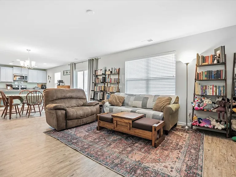 4 Gardenia Dr — Photo 14