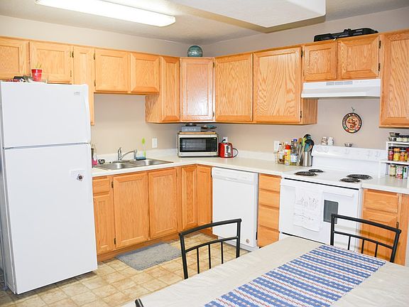 4th image of 638 Valinda Ln