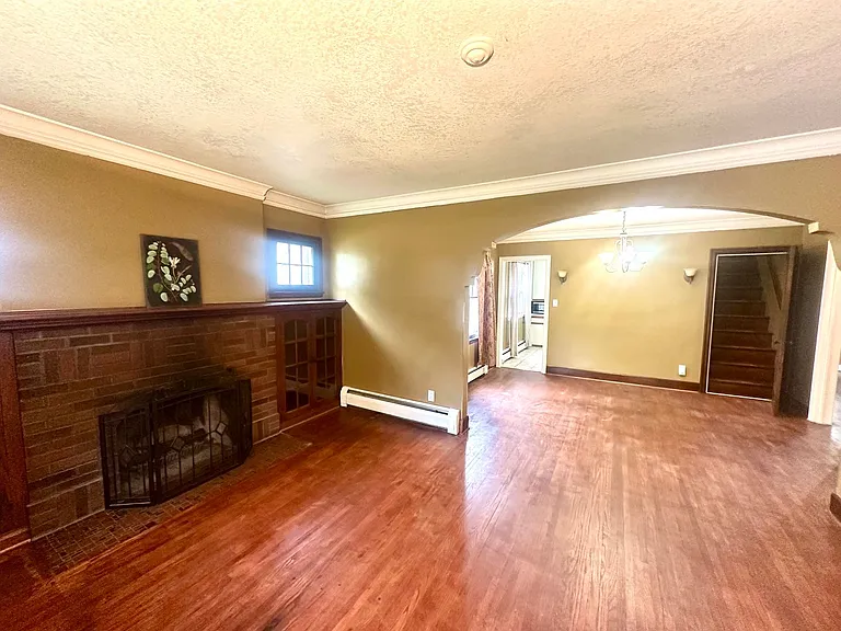 1303 Edgerton St — Photo 4
