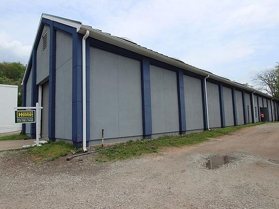 4th image of 1067 Milford Dr