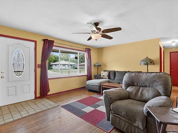 5th image of 2404 Paradise Blvd