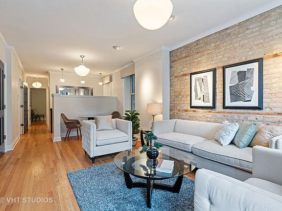3rd image of 947 N Wolcott Ave #2