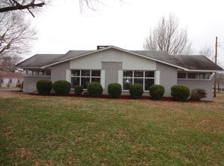 812 Macedonia St, Mayfield, KY 42066