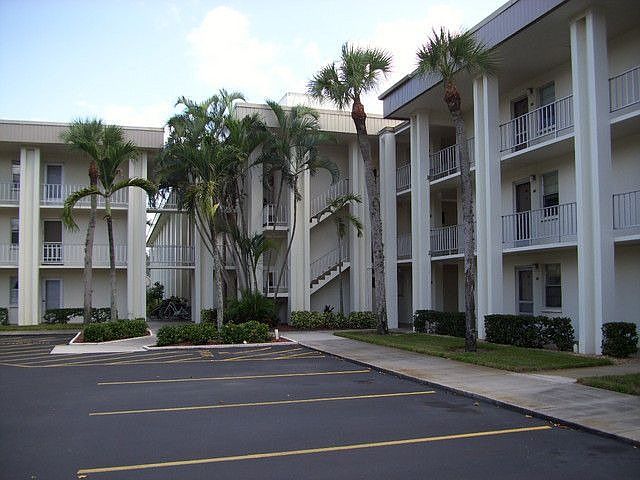 1st image of 1700 Pine Valley Dr APT 104