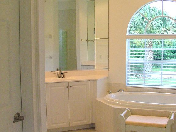 Master Bath (left)