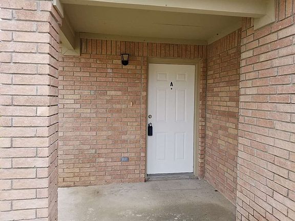 5th image of 702 Claremont Pkwy