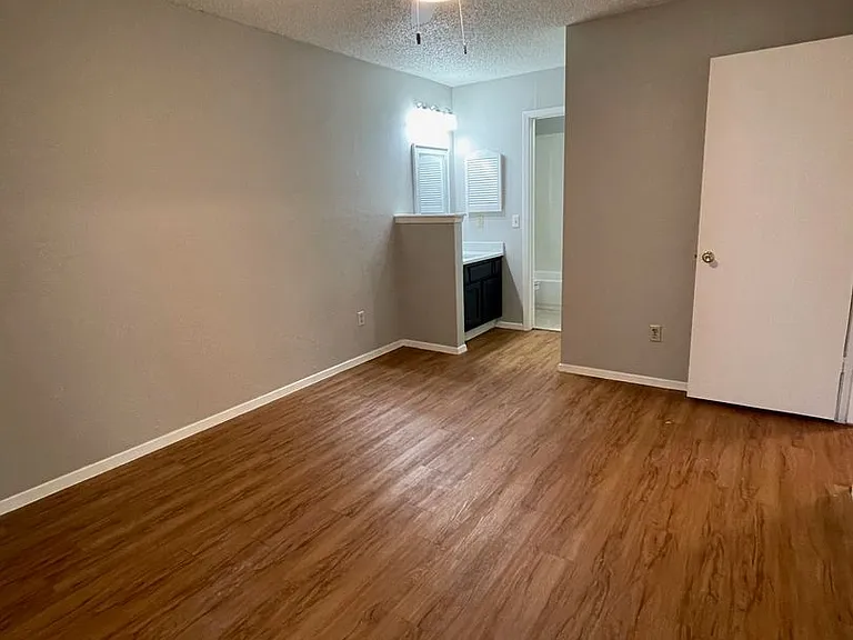 3615 Leafield Dr — Photo 9