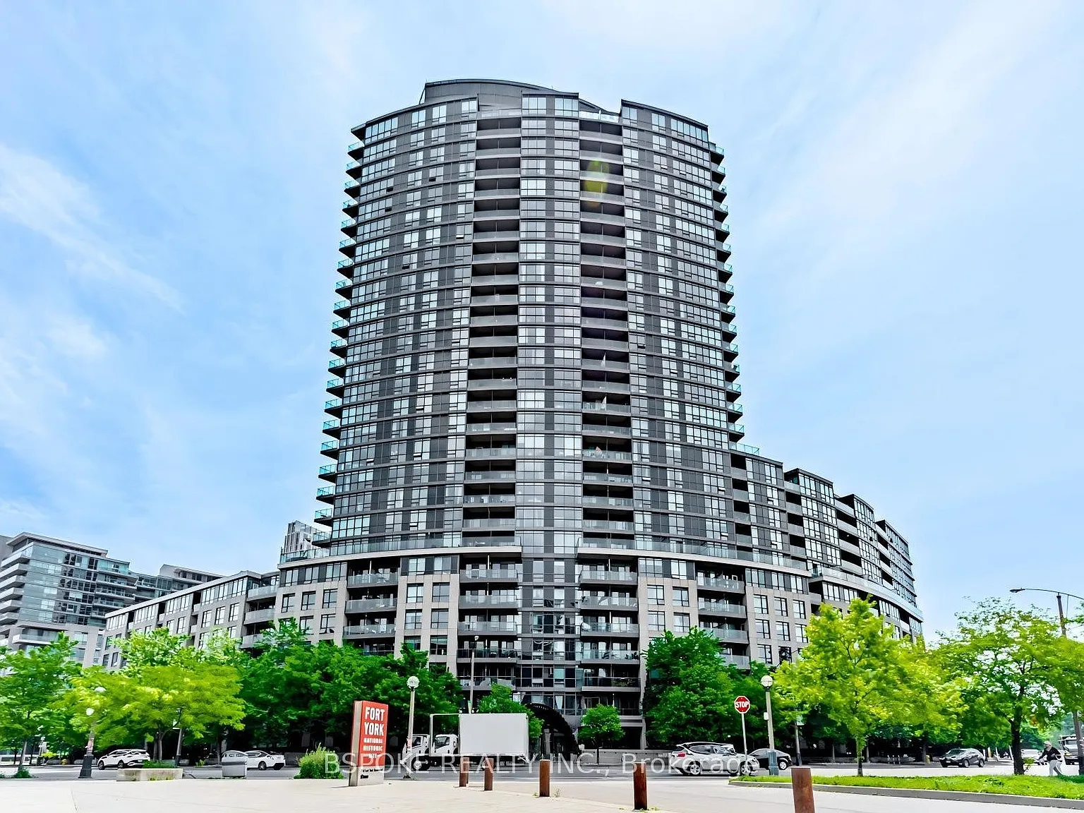 1 bed, $2,300 — Photo 1